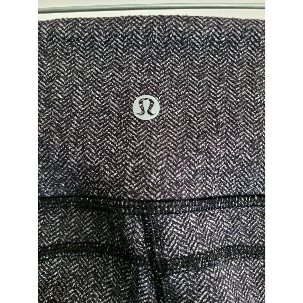 Lululemon Women’s Gray Gather & Grow Crop Leggings Dark Gray 4 - Picture 3 of 9